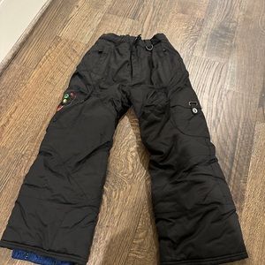 Kids size 7/xl snow dragons snow pant